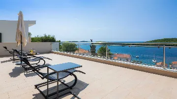 Modern 5-Bedroom Villa with Heated Pool in Rogoznica