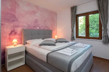 Modern 5-Bedroom Villa with Heated Pool in Rogoznica