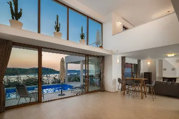 Modern 5-Bedroom Villa with Heated Pool in Rogoznica