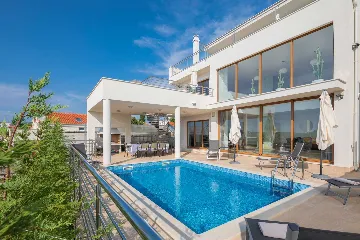 Modern 5-Bedroom Villa with Heated Pool in Rogoznica