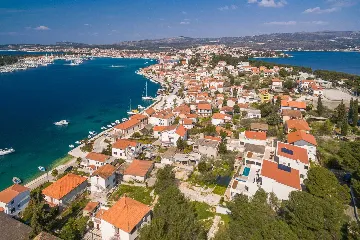 Modern 5-Bedroom Villa with Heated Pool in Rogoznica