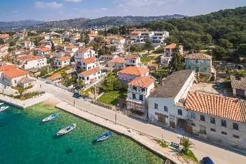 Modern 5-Bedroom Villa with Heated Pool in Rogoznica