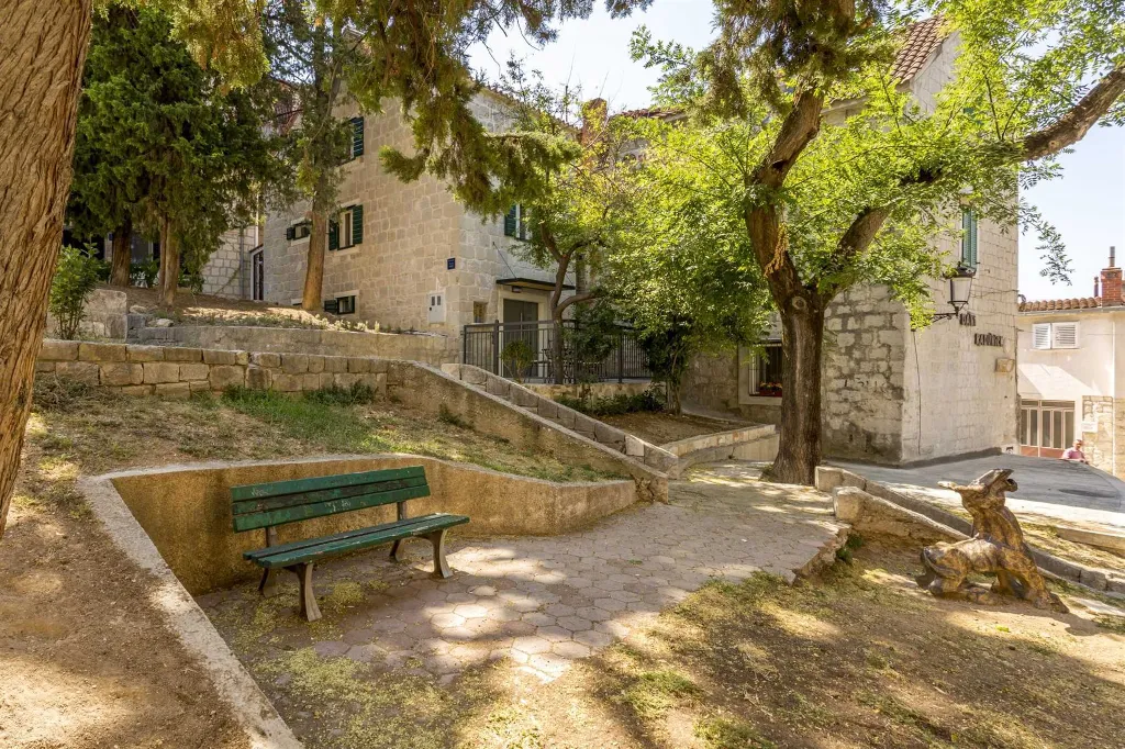 Elegant City Apartment for Two in Split