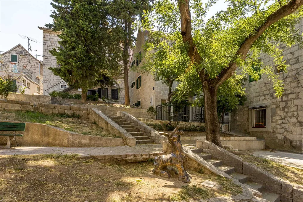 Elegant City Apartment for Two in Split