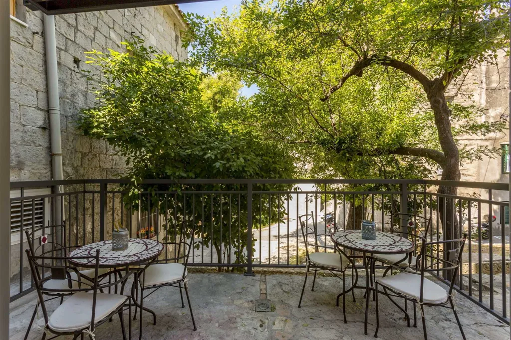 Central Apartment Suite for 3 in Split