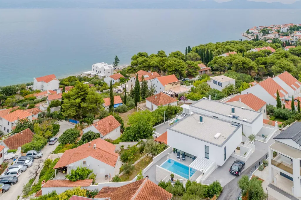 Two-Villa Retreat With Pools in Sutivan