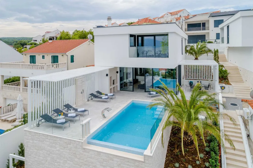 Two-Villa Retreat With Pools in Sutivan