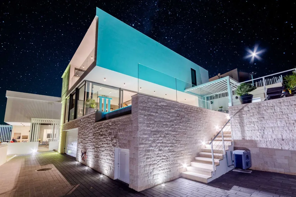 Two-Villa Retreat With Pools in Sutivan