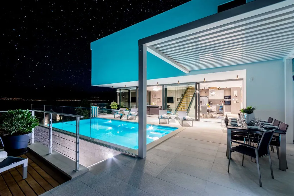 Two-Villa Retreat With Pools in Sutivan