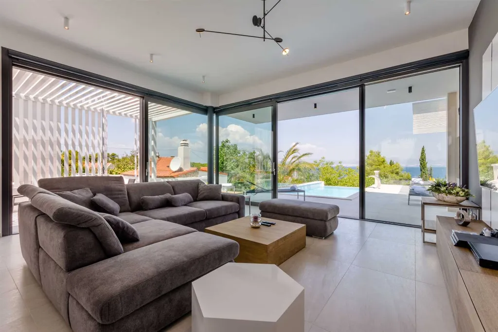 Two-Villa Retreat With Pools in Sutivan