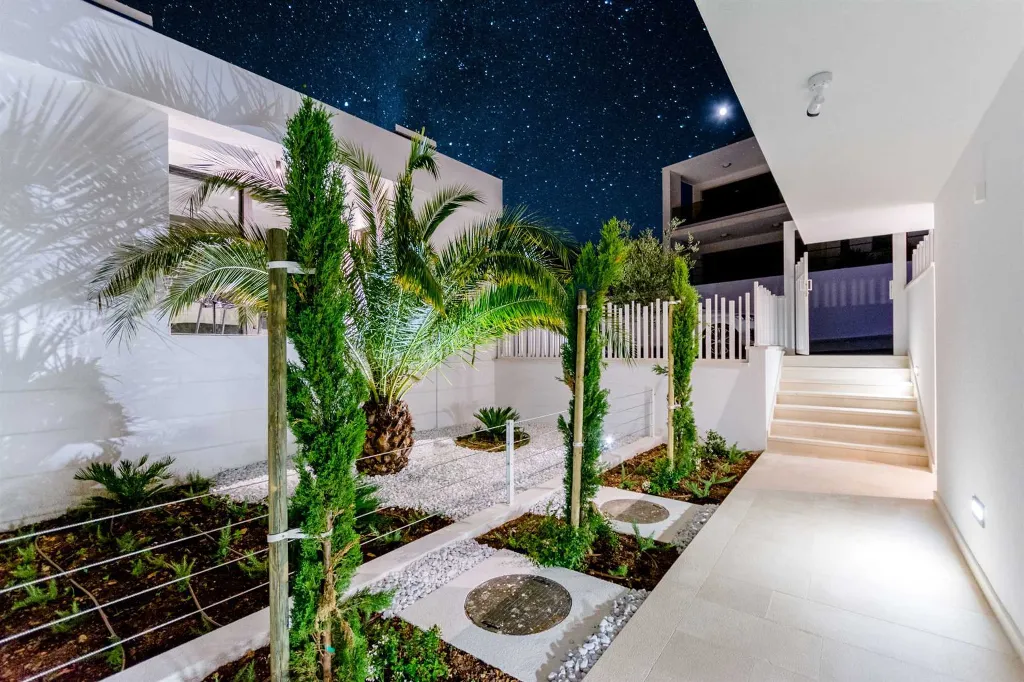 Two-Villa Retreat With Pools in Sutivan