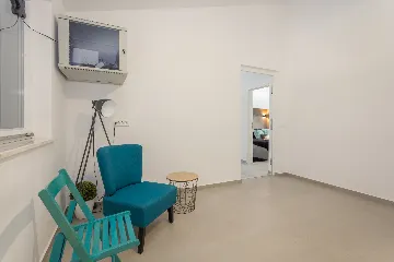 Spacious 7-Bedroom Villa Retreat in Pula