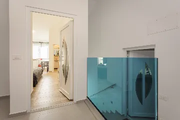 Spacious 7-Bedroom Villa Retreat in Pula