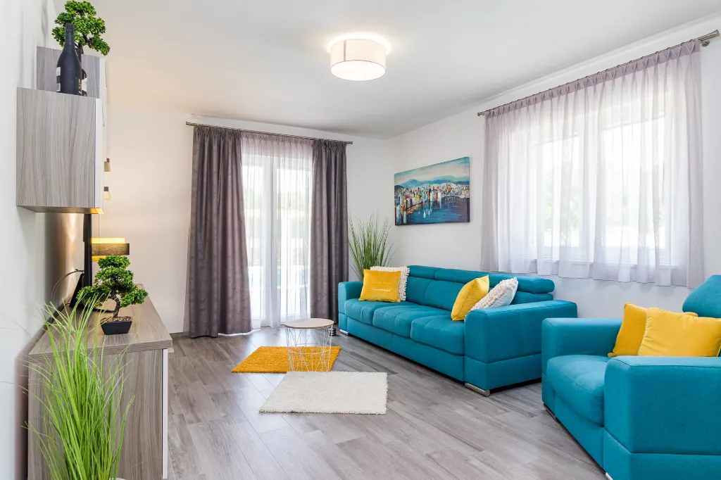 Spacious 7-Bedroom Villa Retreat in Pula