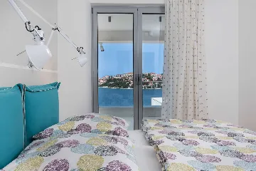 Seaside Infinity Villa with Pool, Rogoznica