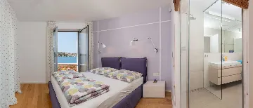 Seaside Infinity Villa with Pool, Rogoznica