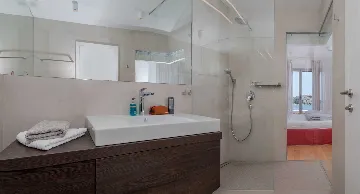 Seaside Infinity Villa with Pool, Rogoznica