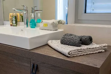 Seaside Infinity Villa with Pool, Rogoznica