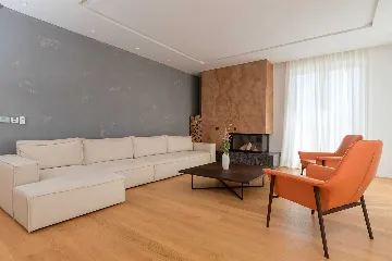 Seaside Infinity Villa with Pool, Rogoznica