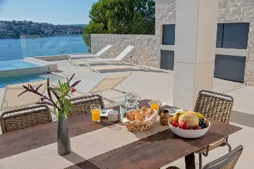 Seaside Infinity Villa with Pool, Rogoznica