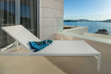 Seaside Infinity Villa with Pool, Rogoznica