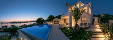 Seaside Infinity Villa with Pool, Rogoznica