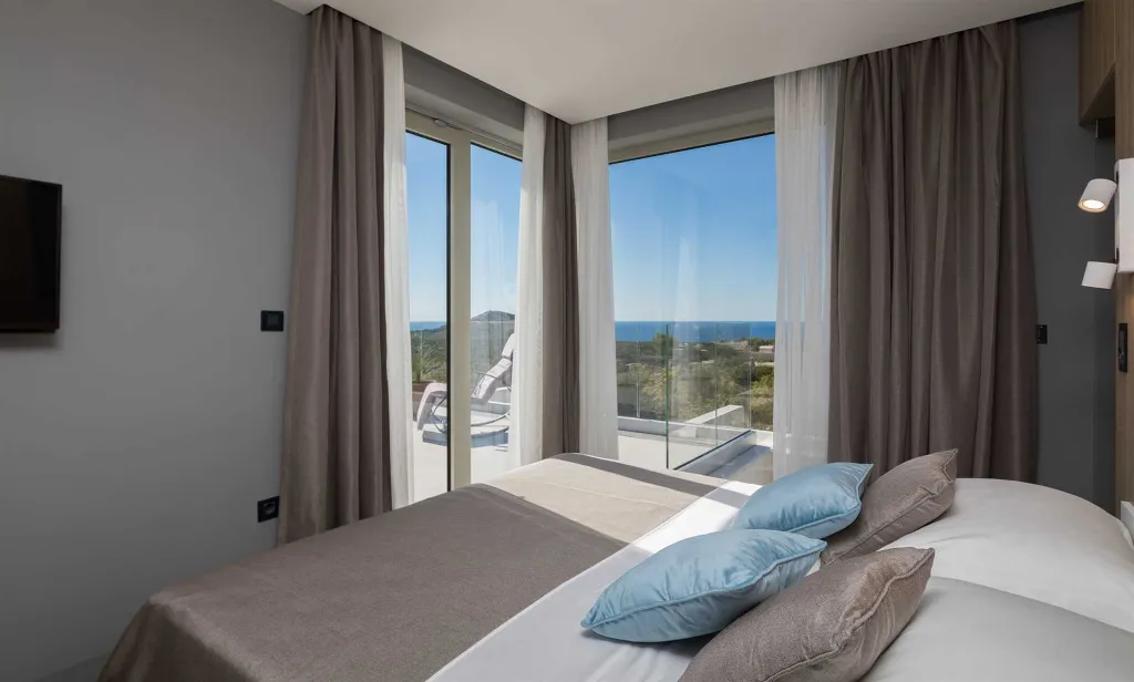 Contemporary Villa Retreat with Pool in Primošten