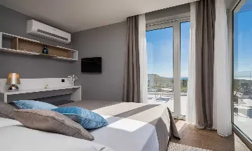 Contemporary Villa Retreat with Pool in Primošten