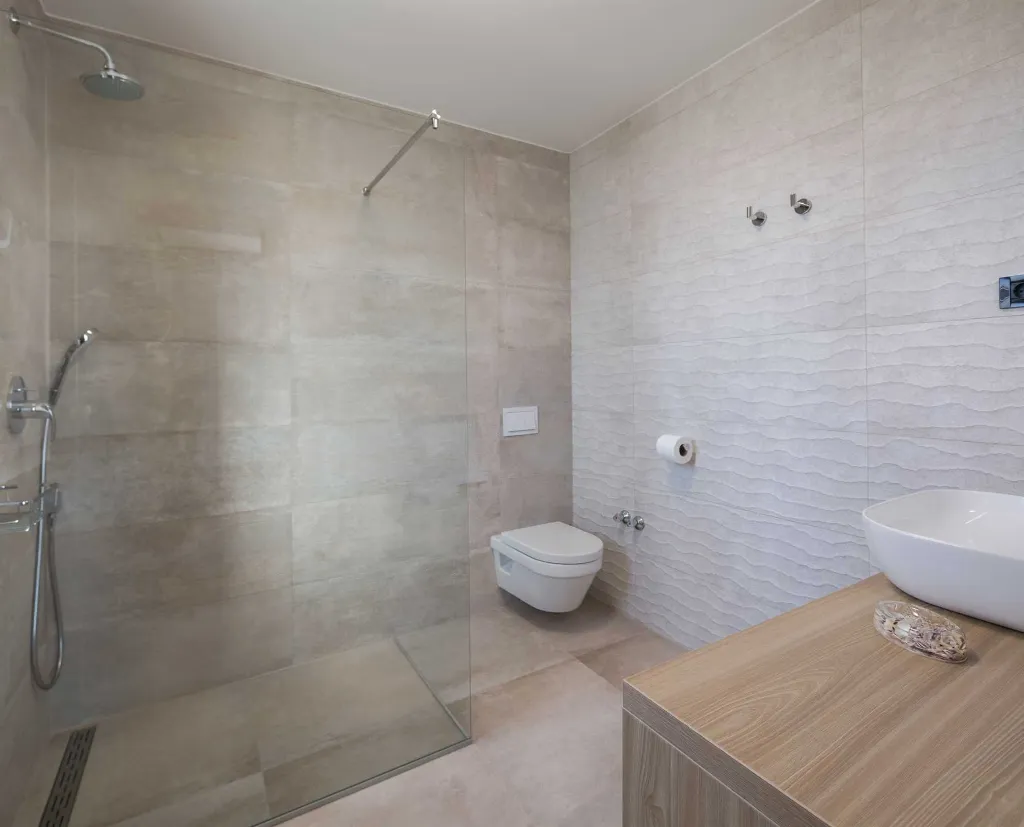 Contemporary Villa Retreat with Pool in Primošten