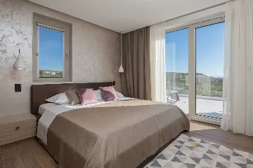 Contemporary Villa Retreat with Pool in Primošten