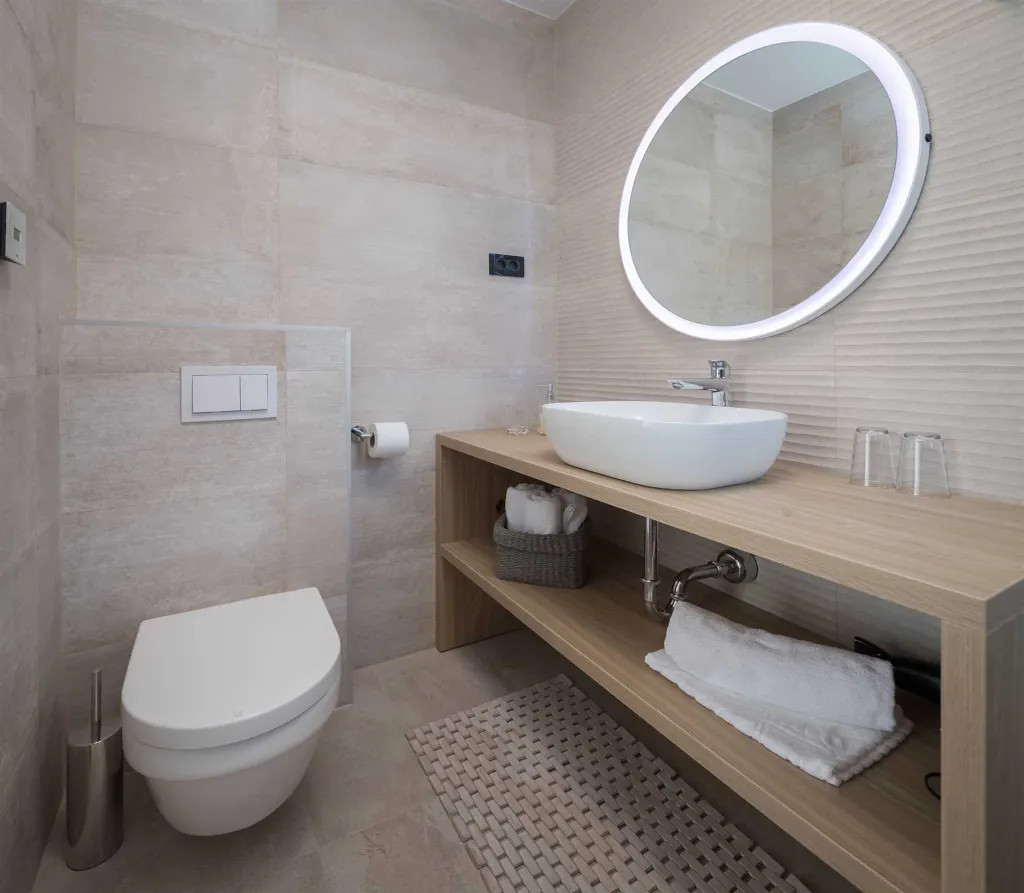 Contemporary Villa Retreat with Pool in Primošten