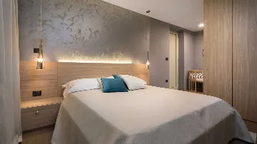 Contemporary Villa Retreat with Pool in Primošten