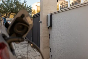 Contemporary Villa Retreat with Pool in Primošten