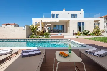 Contemporary Villa Retreat with Pool in Primošten