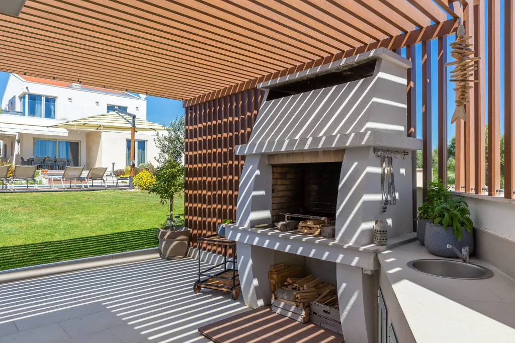 Contemporary Villa Retreat with Pool in Primošten