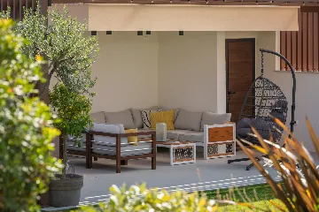 Contemporary Villa Retreat with Pool in Primošten