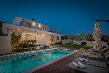 Contemporary Villa Retreat with Pool in Primošten