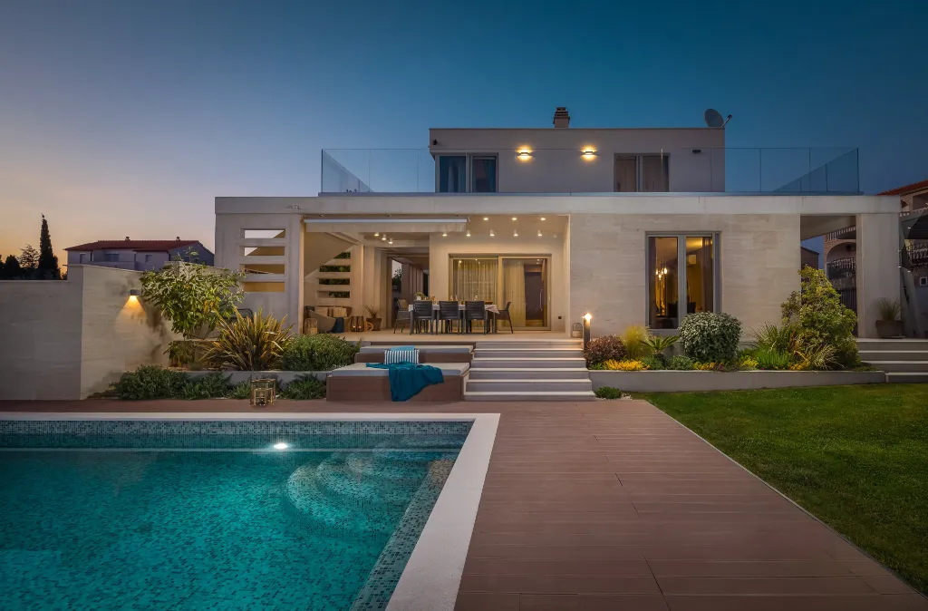 Contemporary Villa Retreat with Pool in Primošten