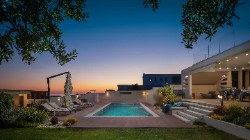 Contemporary Villa Retreat with Pool in Primošten