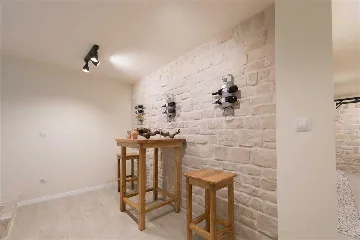 Modern 4-Bedroom Villa with Pool in Jelsa