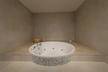 Modern 4-Bedroom Villa with Pool in Jelsa