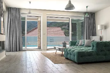 Modern 4-Bedroom Villa with Pool in Jelsa