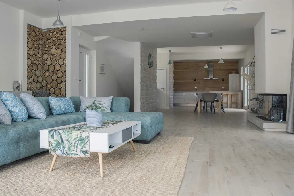 Modern 4-Bedroom Villa with Pool in Jelsa