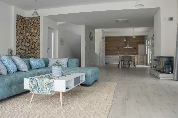 Modern 4-Bedroom Villa with Pool in Jelsa