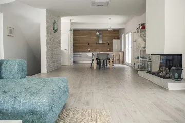 Modern 4-Bedroom Villa with Pool in Jelsa