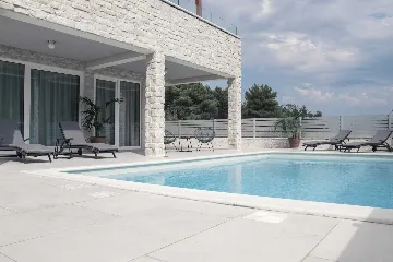 Modern 4-Bedroom Villa with Pool in Jelsa