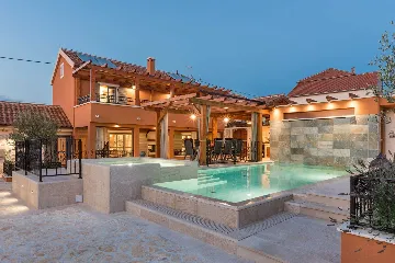 Modern Villa with Pool near Skradin