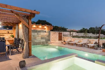 Modern Villa with Pool near Skradin