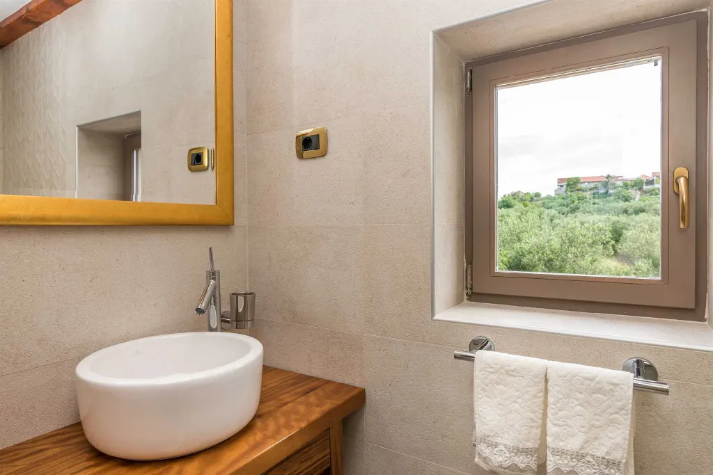Modern Villa with Pool near Skradin