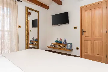 Modern Villa with Pool near Skradin